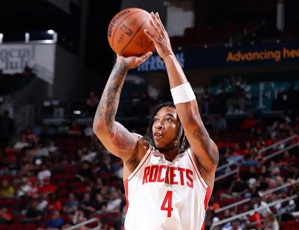 火箭队阵容变动！边缘2人暂时离队，双核长期缺阵，仅剩13人可用