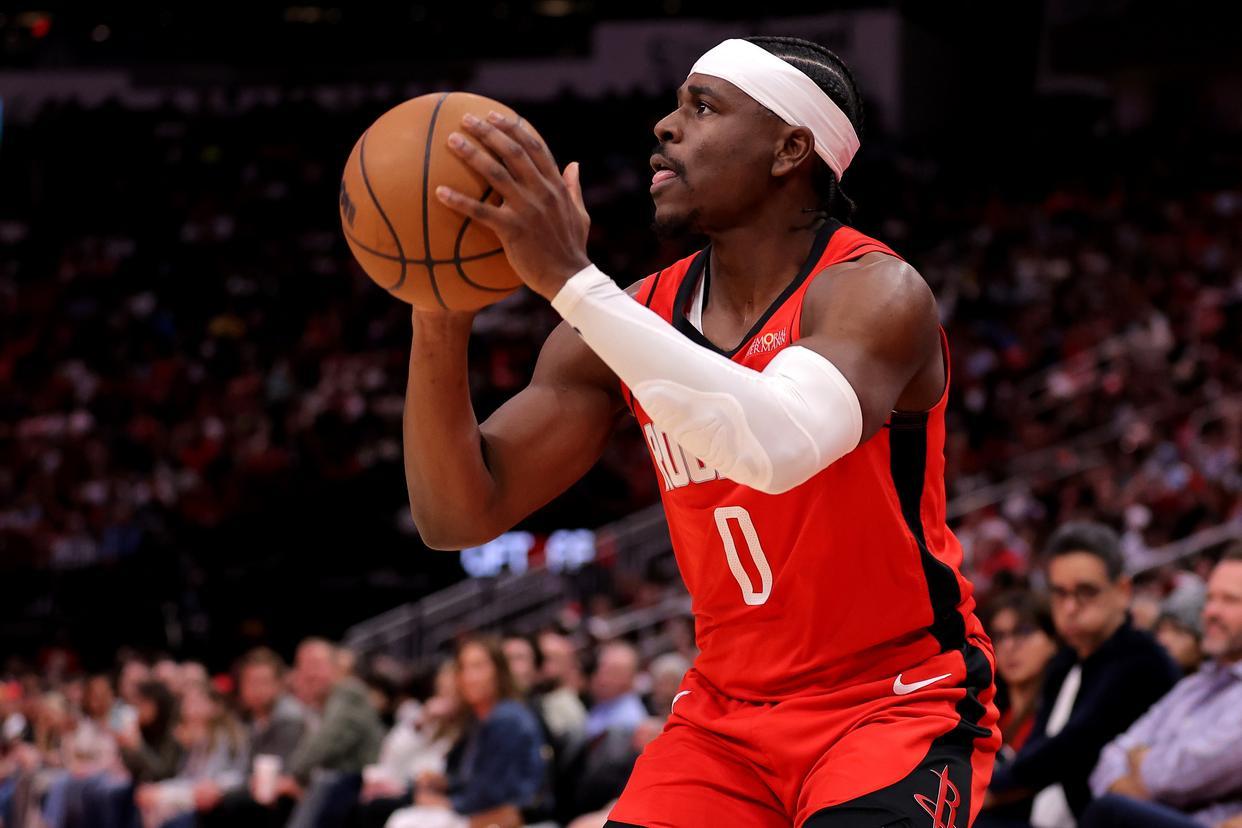 火箭队阵容变动！边缘2人暂时离队，双核长期缺阵，仅剩13人可用