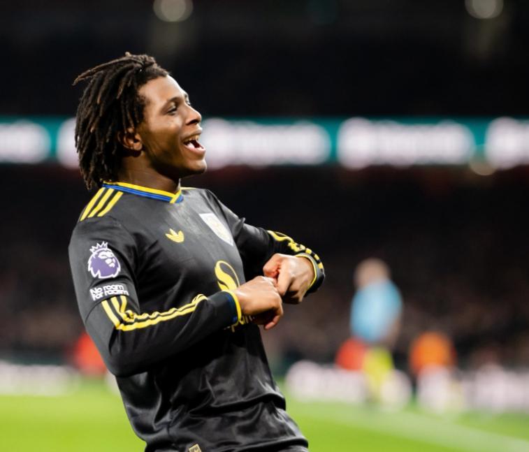 世界杯手机观看-2球连斩曼城阿森纳，曼联官宣“金边古”伤缺10周，卡里克新挑战