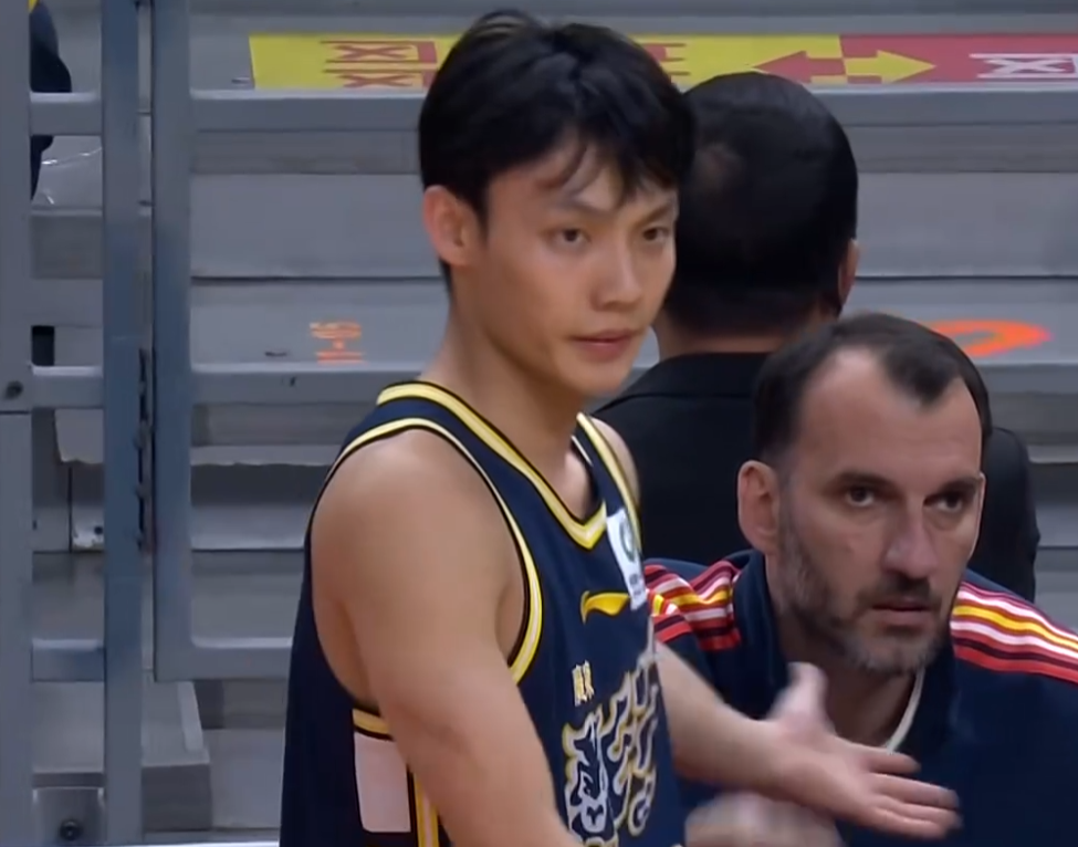 世界杯高清直播平台-广东宏远今日早报！杜锋深夜发声，徐杰重回男篮，徐昕证明自己