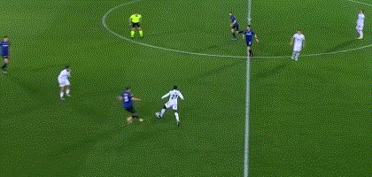 世界杯手机观看-西裁判专家谈红牌：裁判离得很近 与我们视角不同